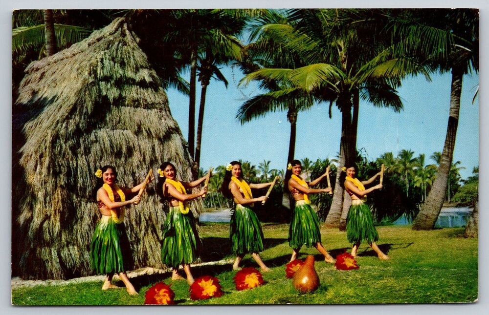 1960 Vintage Hawaii Postcard Honolulu Luau Hula Dancers International Market HI